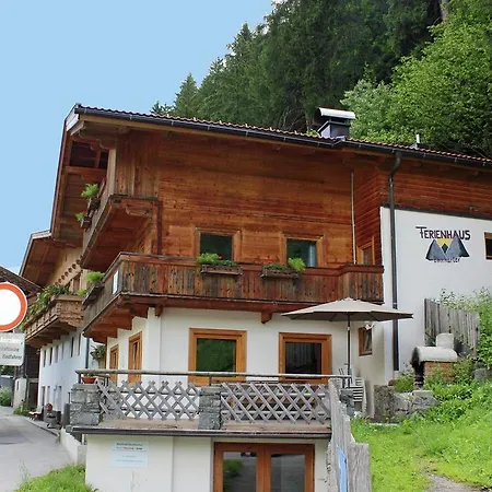 Holiday Eberharter